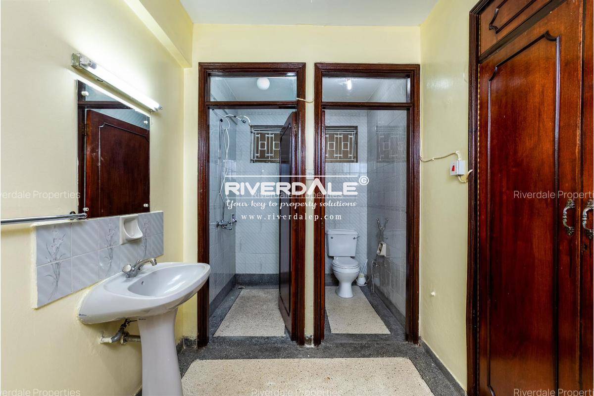 2 Bed Apartment with Parking in Brookside - 7