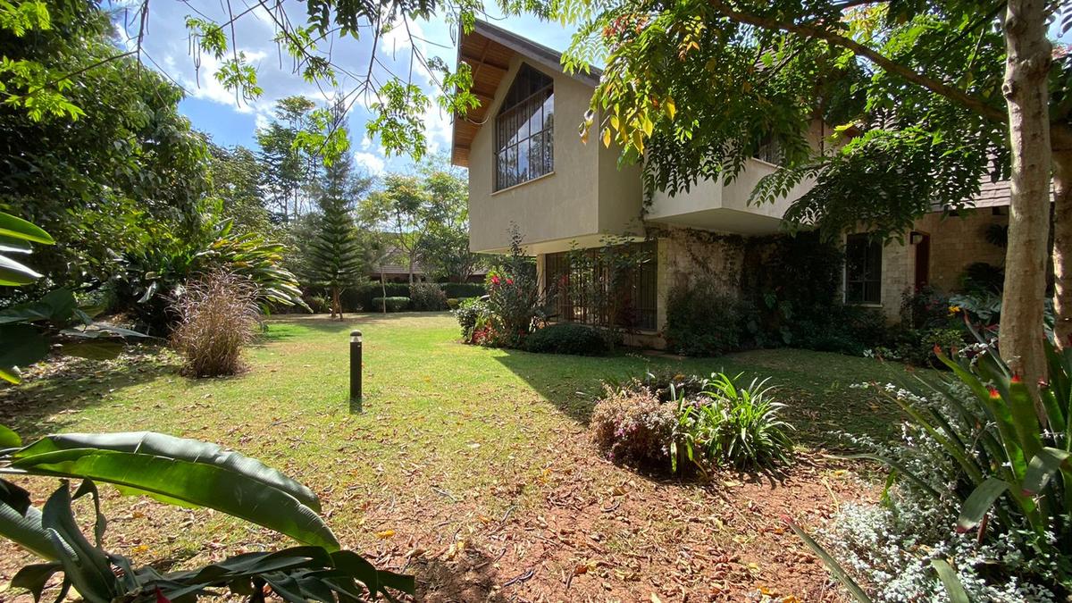 5 Bed House with En Suite in Runda - 4