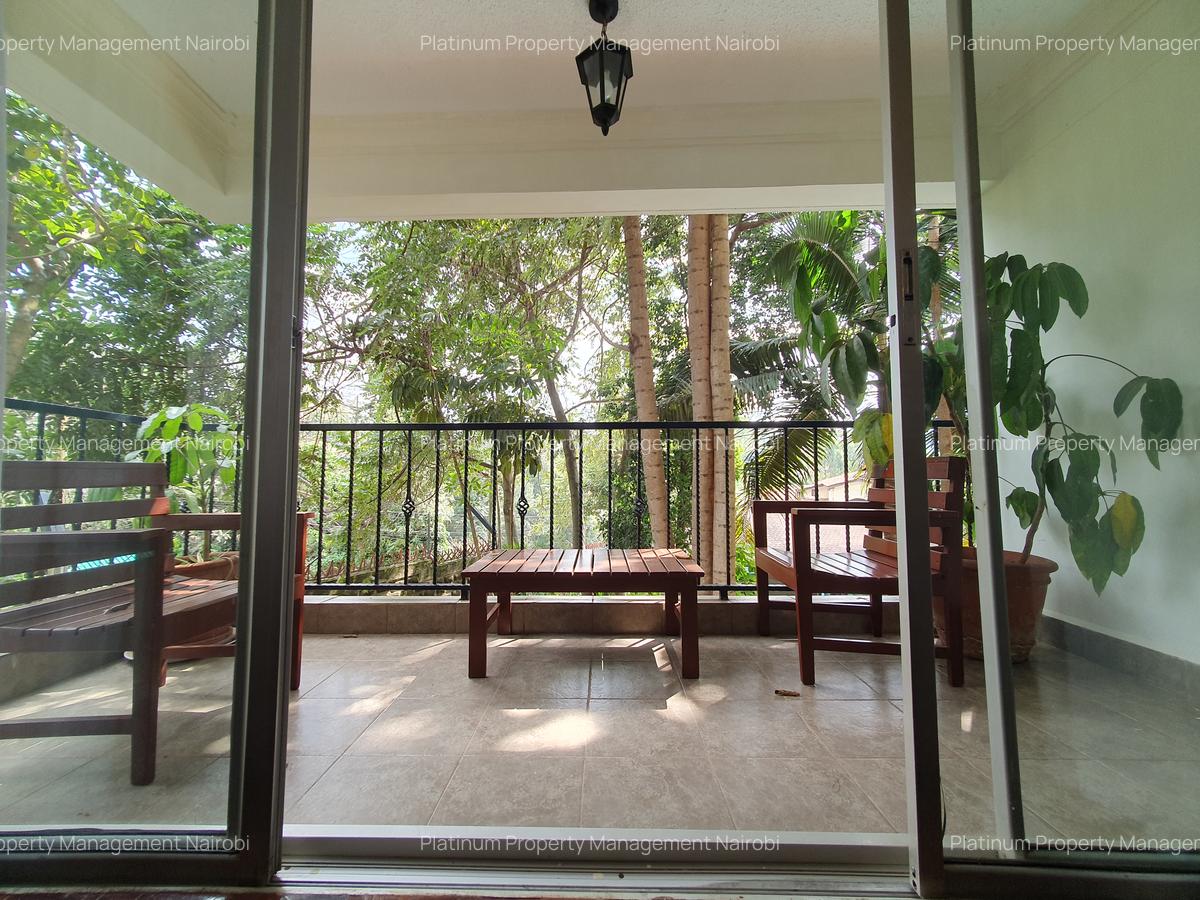 Serviced 2 Bed Apartment with En Suite at Brookside - 3