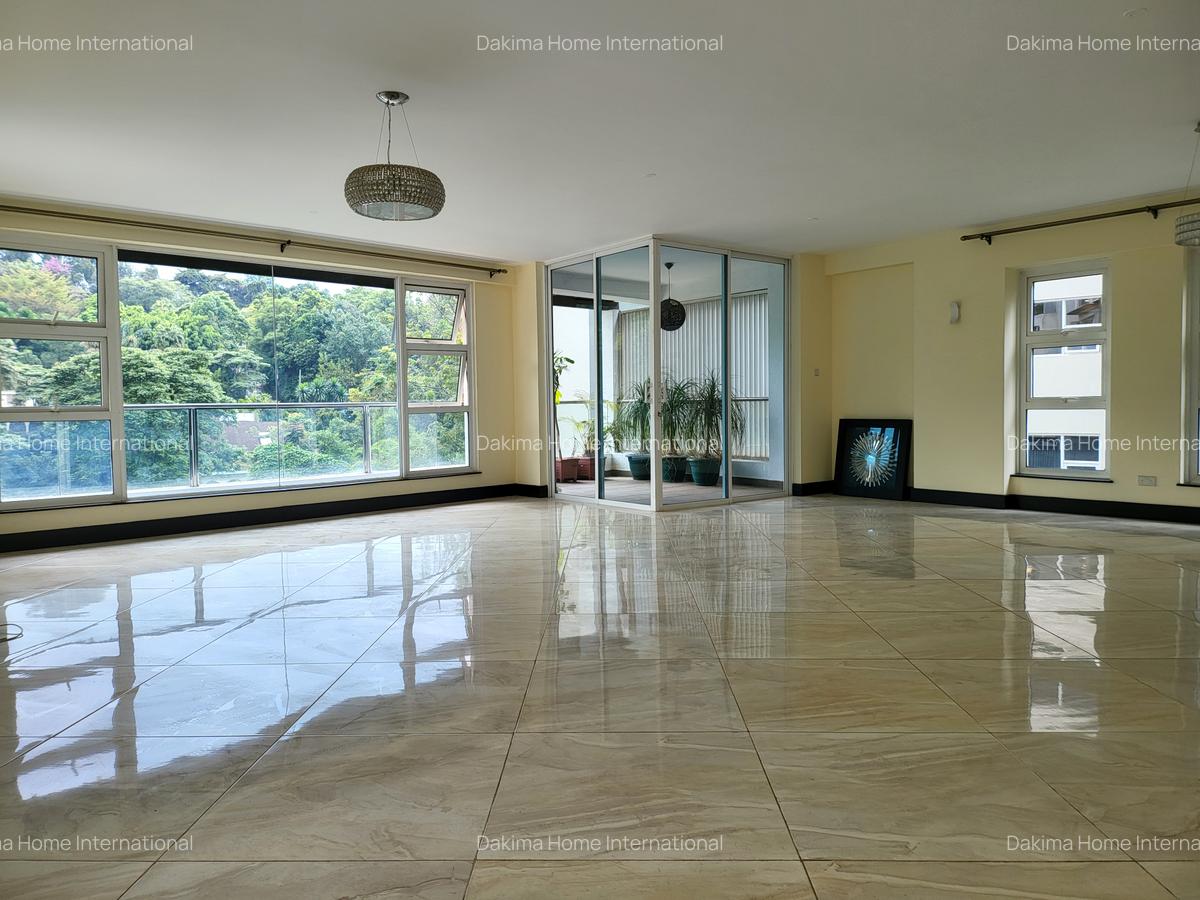 4 Bed Apartment with En Suite in General Mathenge - 19