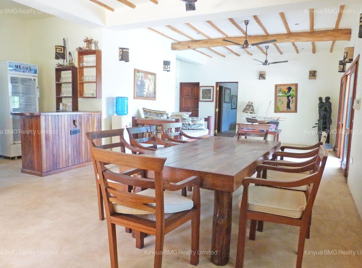 4 Bed Villa with En Suite in Watamu - 8