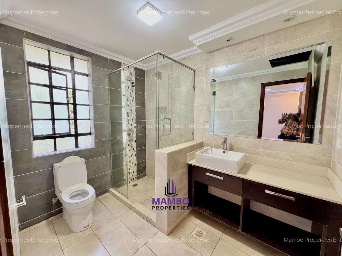 4 Bed Townhouse with En Suite at Westlands - 17