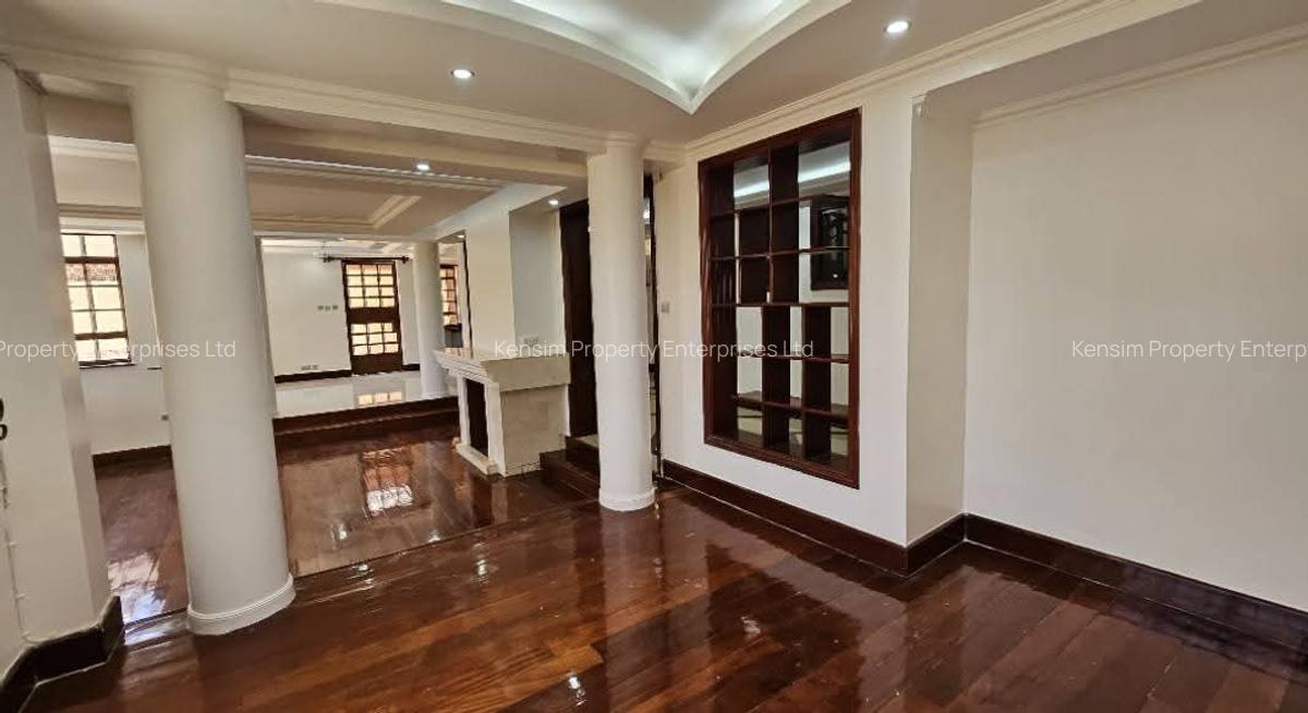 5 Bed House with En Suite in Runda - 13
