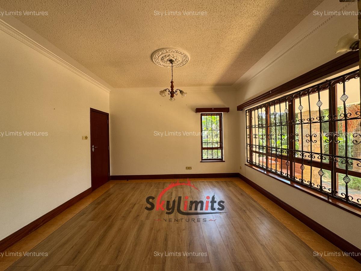 5 Bed Villa with En Suite in Runda - 14