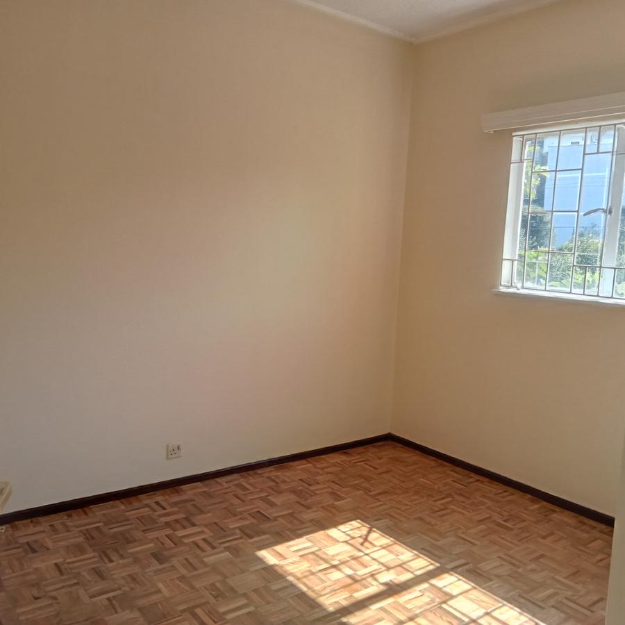 3 Bed Apartment with En Suite at Parklands - 4