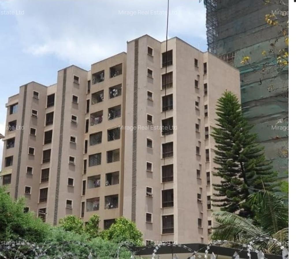 3 Bed Apartment with En Suite in Parklands - 1