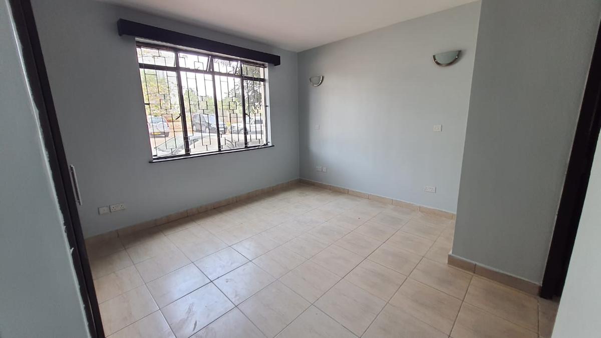 Serviced 3 Bed Apartment with En Suite at Mombasa Road - 4