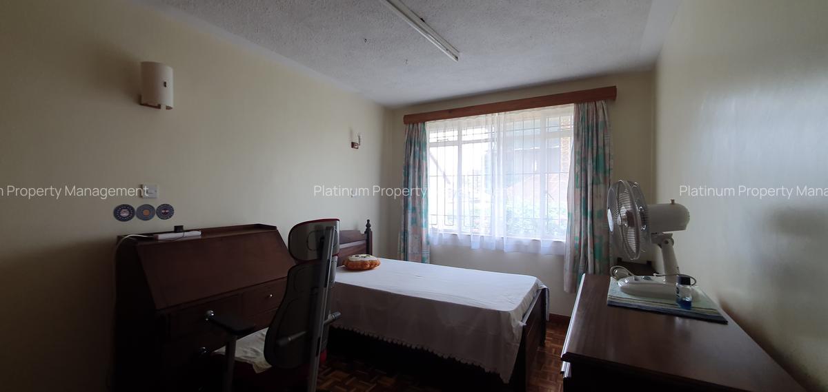 4 Bed House with En Suite at Church Rd - 9