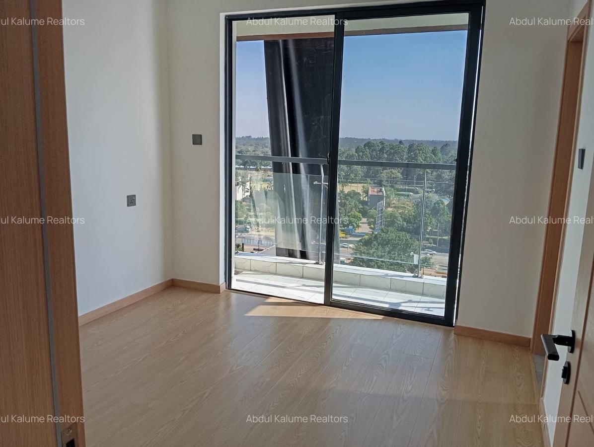 Serviced 2 Bed Apartment with En Suite at Lavington - 2