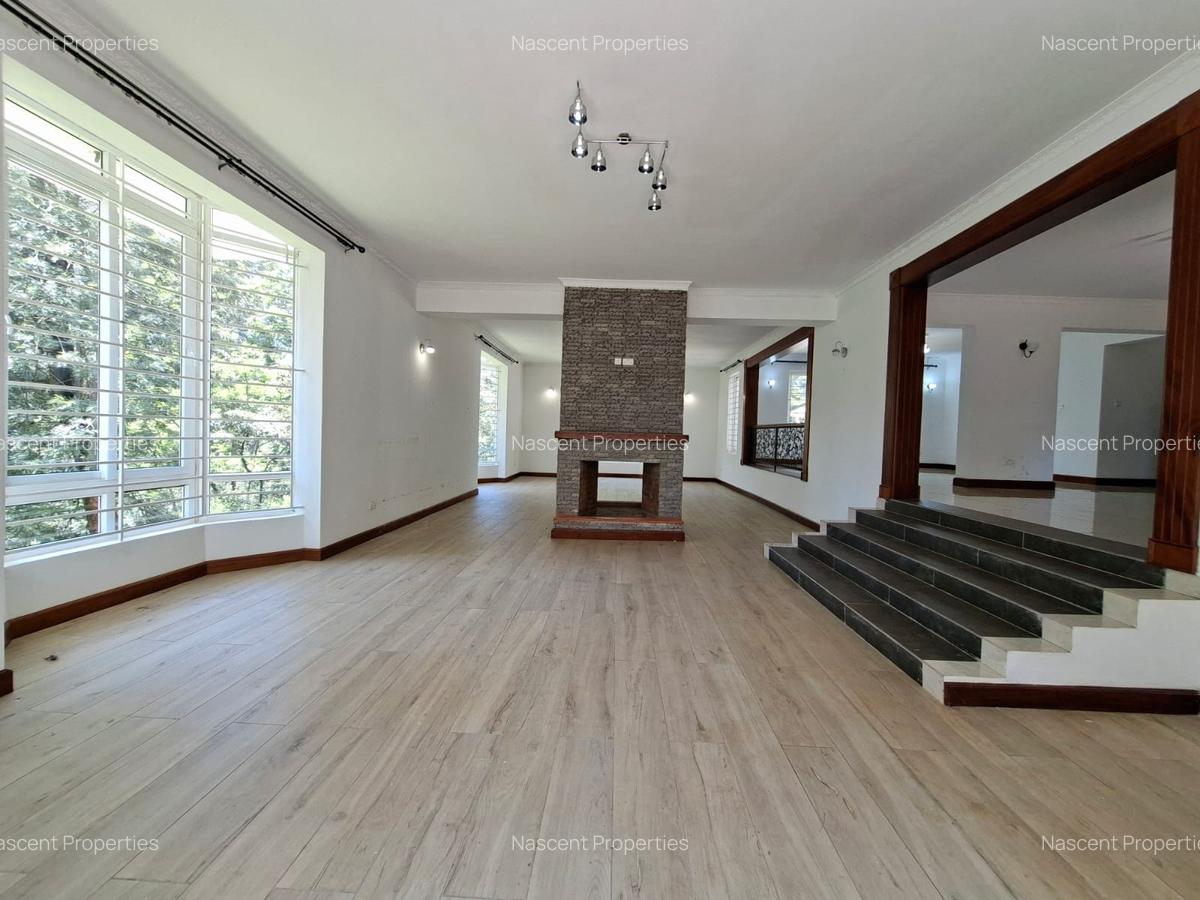 5 Bed House with En Suite in Rosslyn - 20