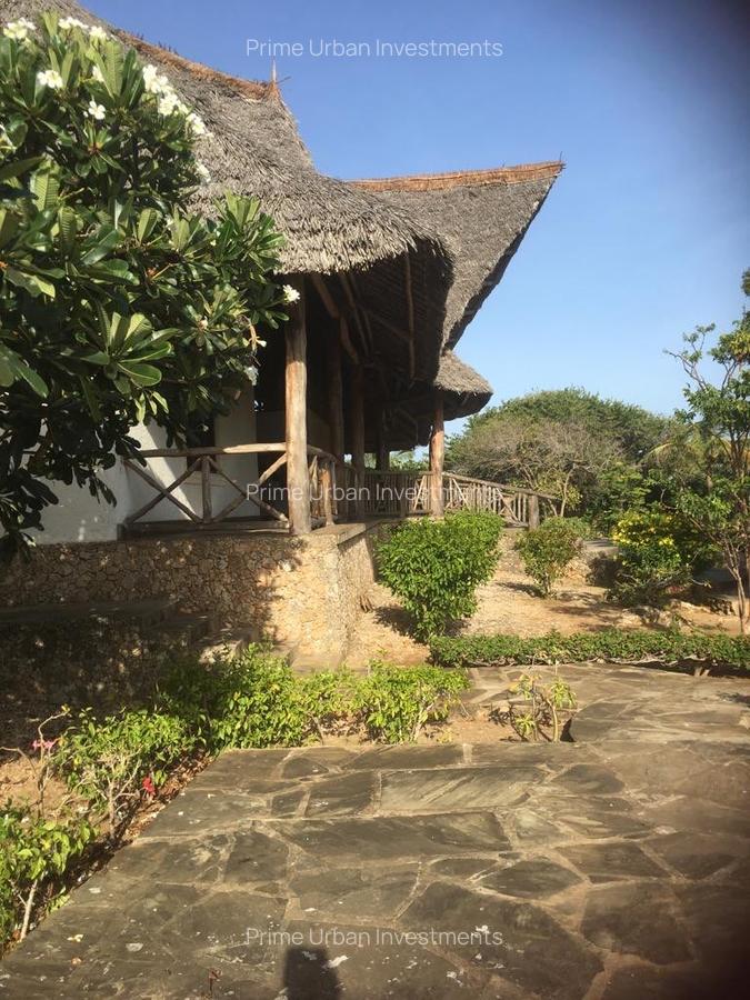 2 Bed House with En Suite in Watamu - 7