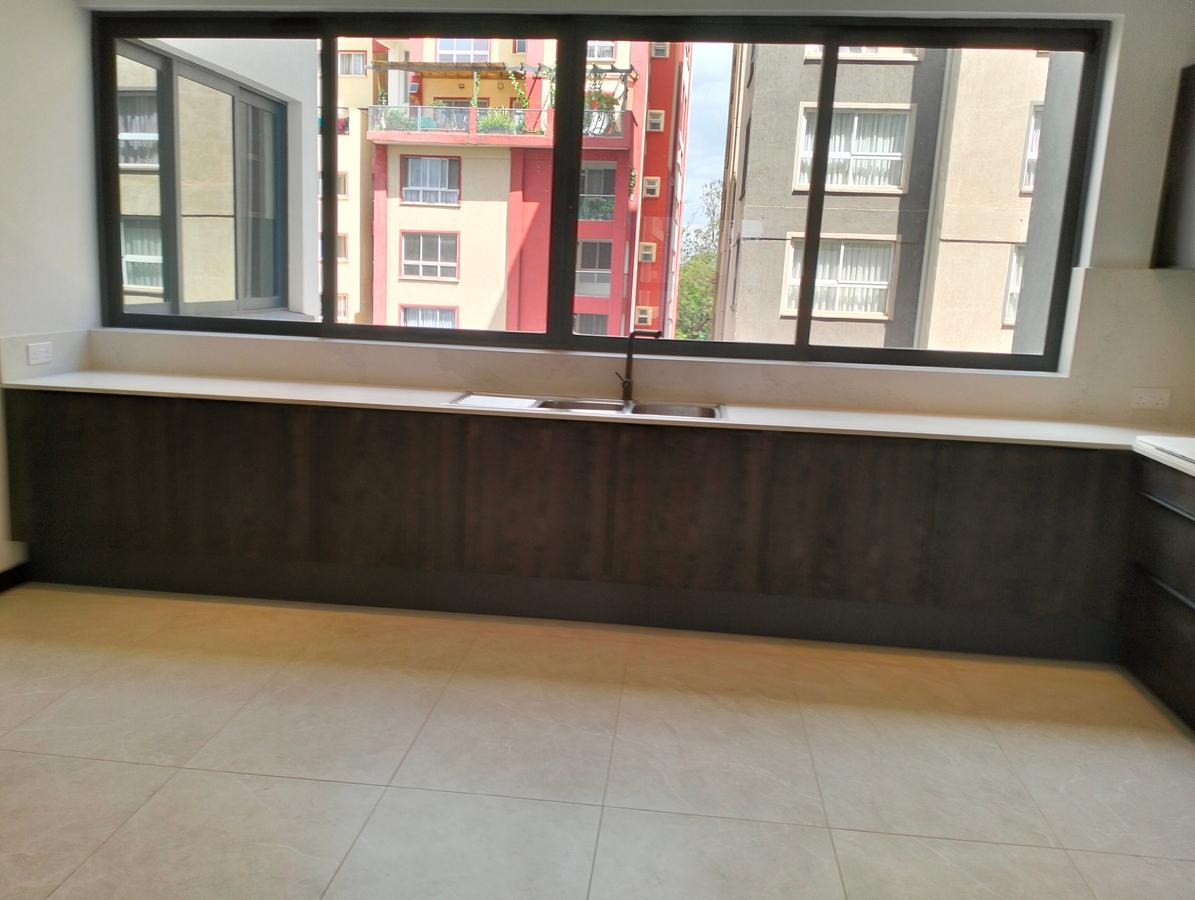 5 Bed Apartment with En Suite in Spring Valley - 7