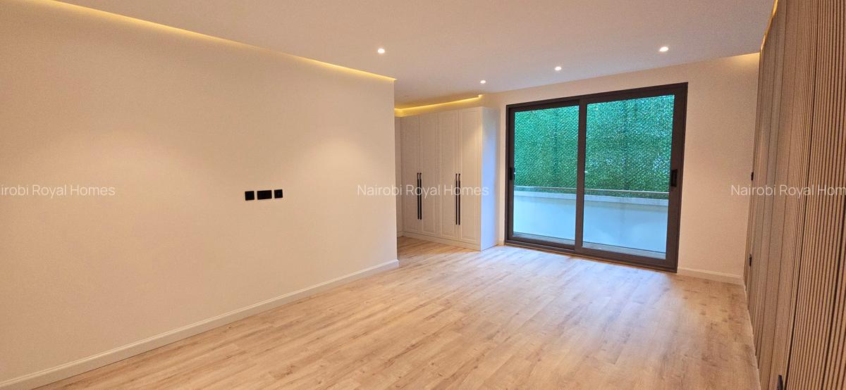 5 Bed Townhouse with En Suite at Lavington Green - 15