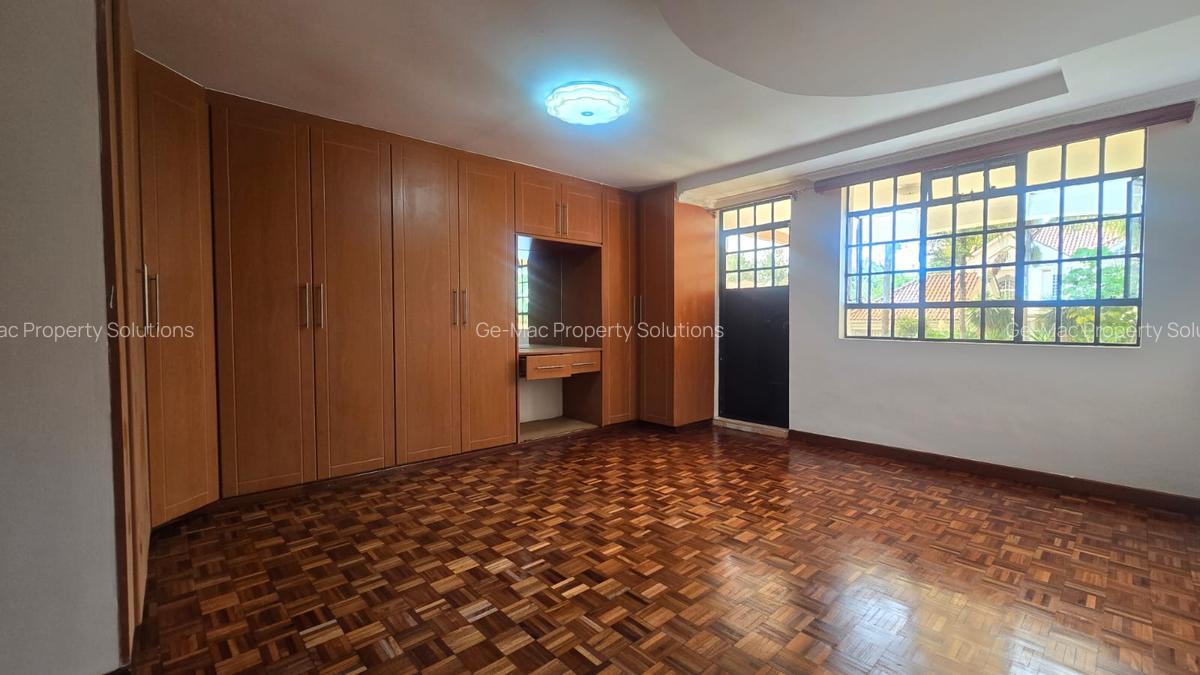 5 Bed House with Staff Quarters in Runda - 14