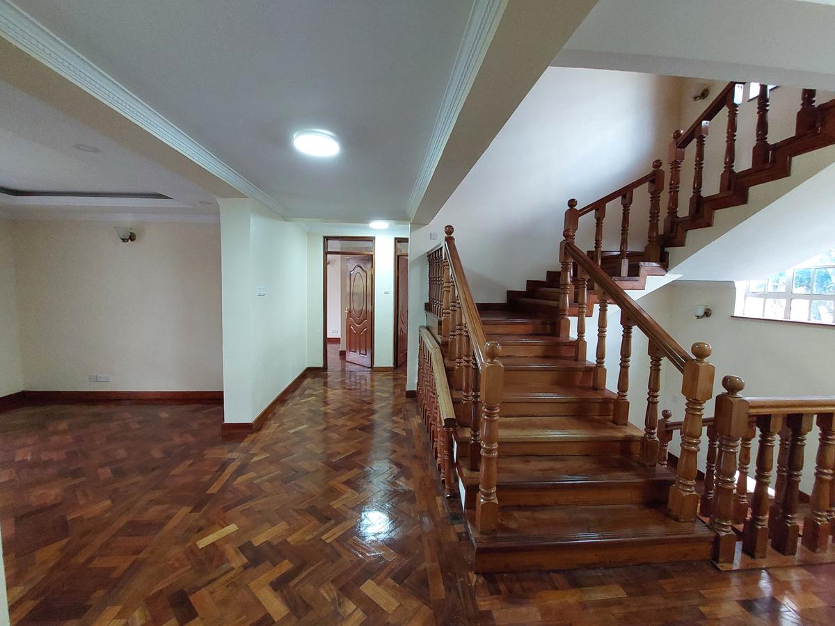 6 Bed Townhouse with En Suite at Lavington Road - 17