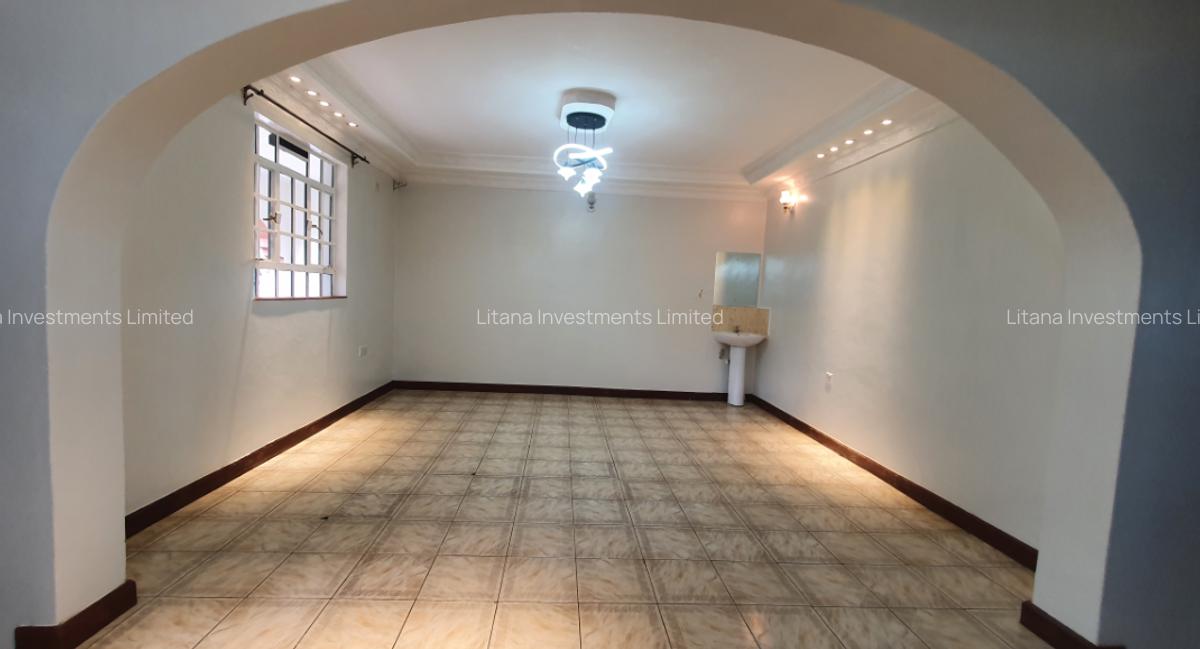 3 Bed House with Garden at Old Runda - 3