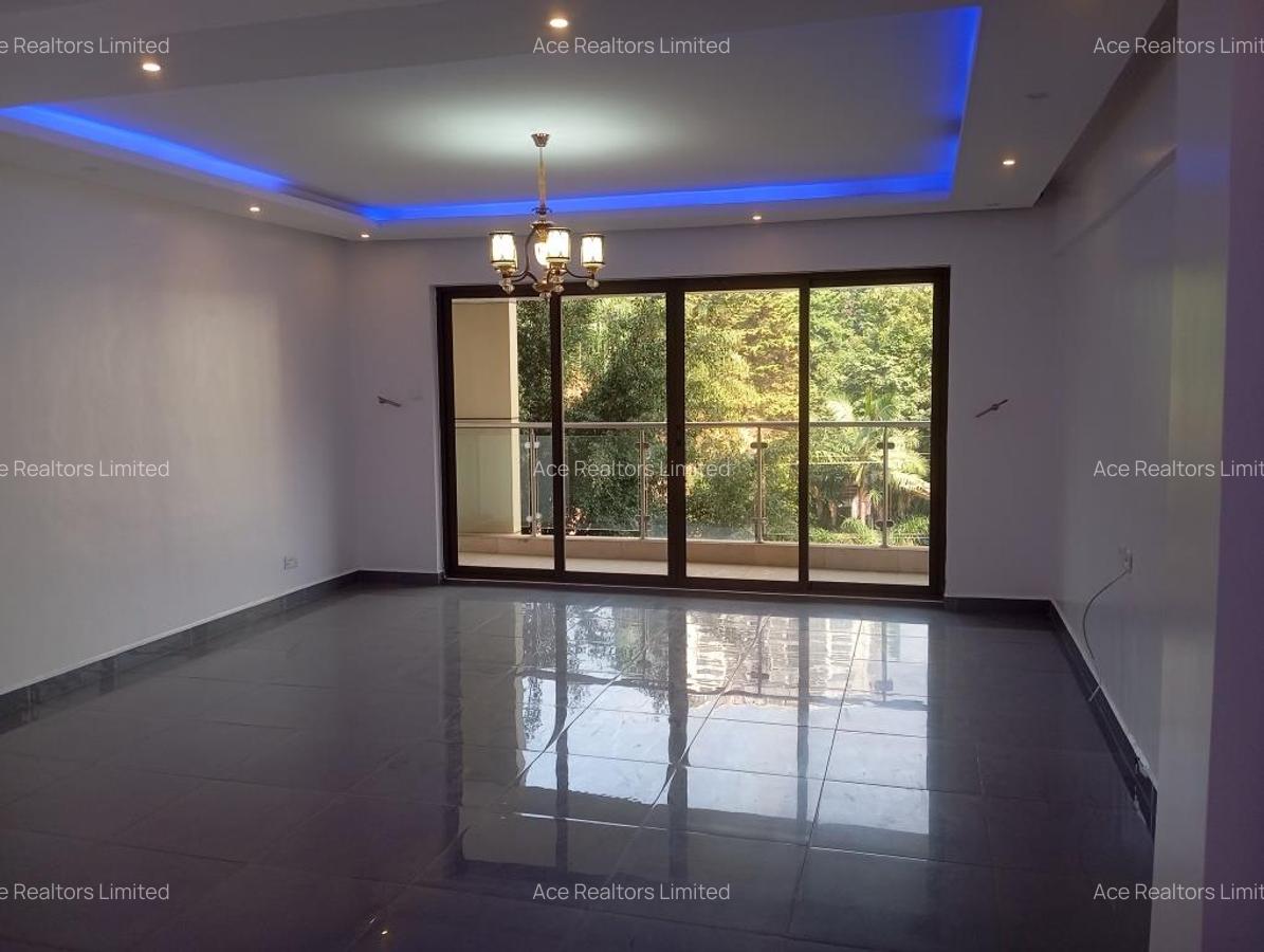 3 Bed Apartment with En Suite at Rose Avenue - 2