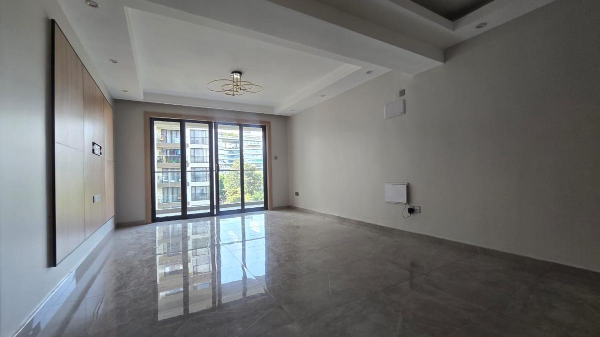 3 Bed Apartment with En Suite in Riverside - 6