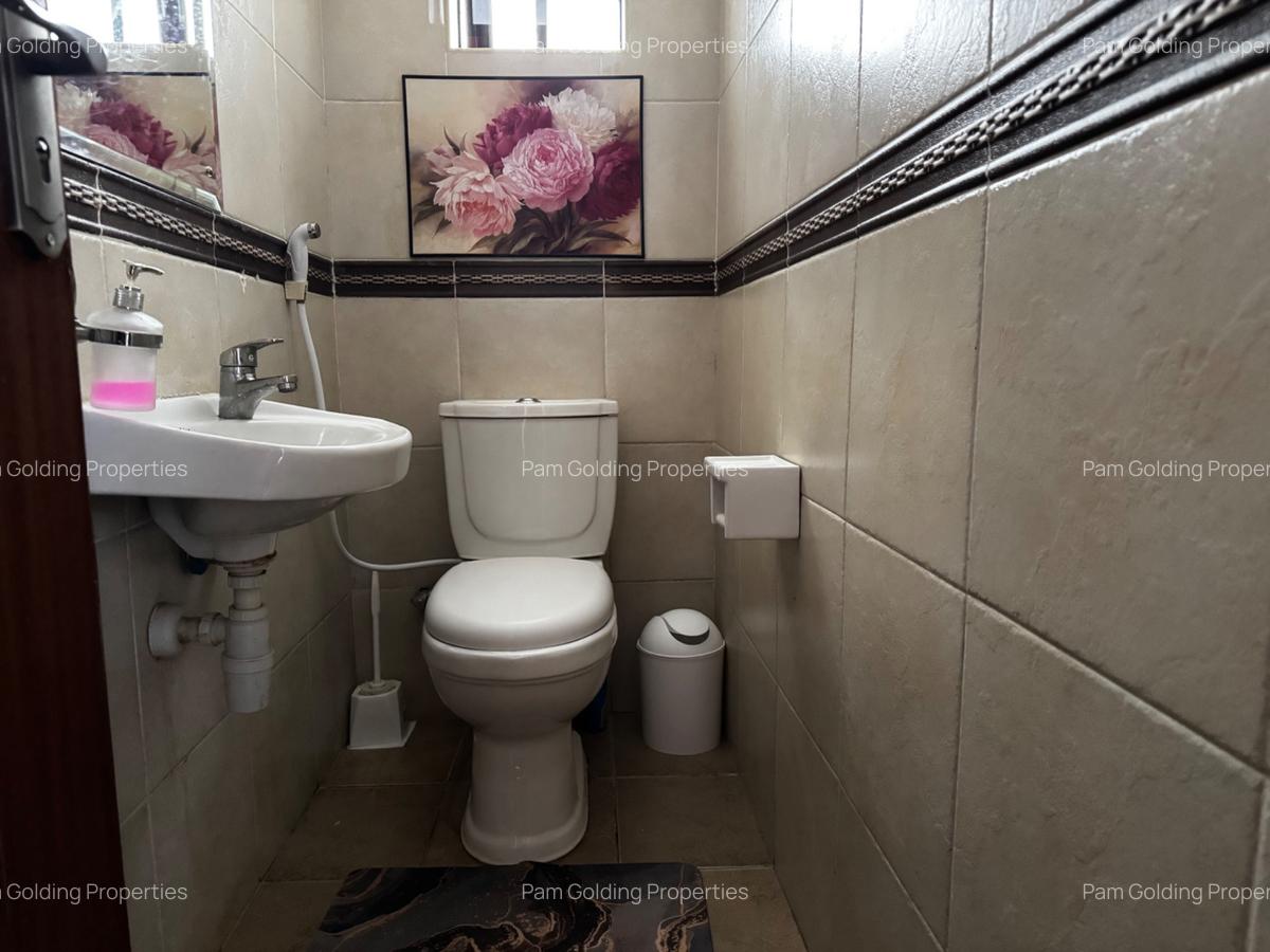 2 Bed Apartment with En Suite in Riverside - 18