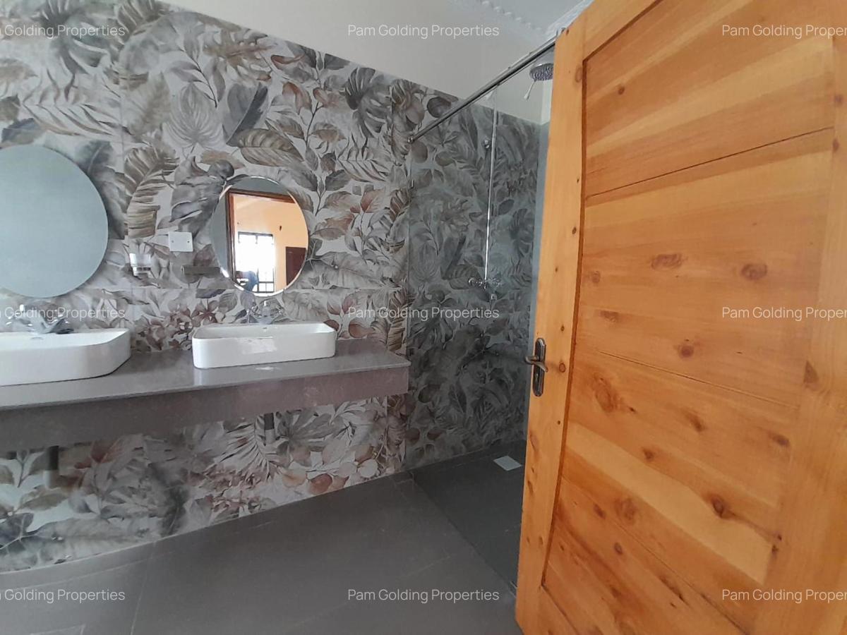 4 Bed House with En Suite in Karen - 14