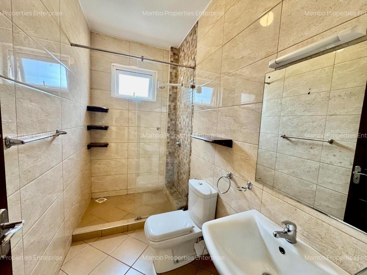 2 Bed Apartment with En Suite at Brookside Drive - 5