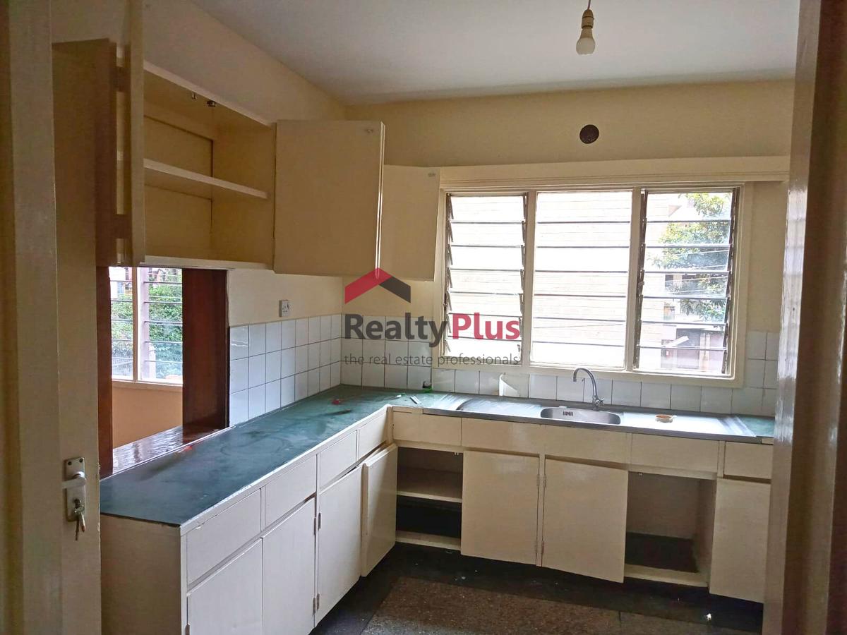 3 Bed Apartment with En Suite in Kilimani - 3