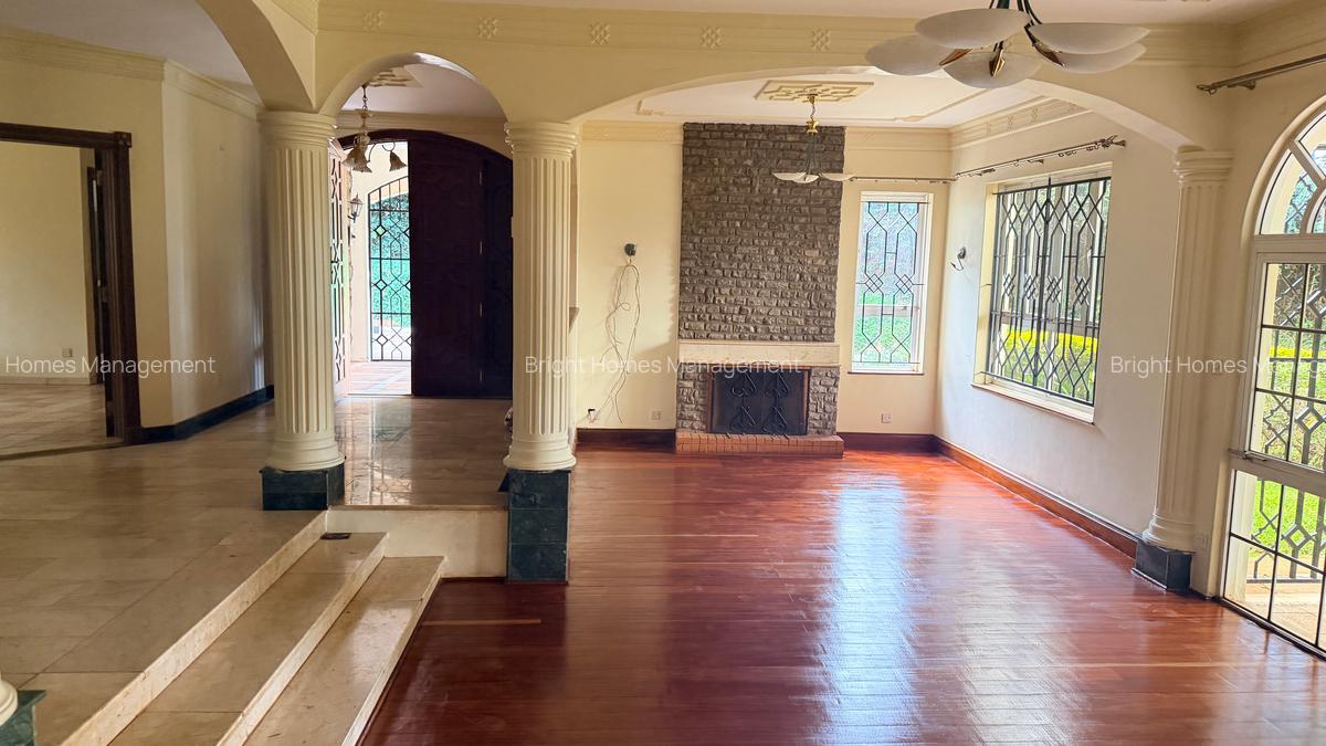 4 Bed Villa with En Suite in Lake View - 15