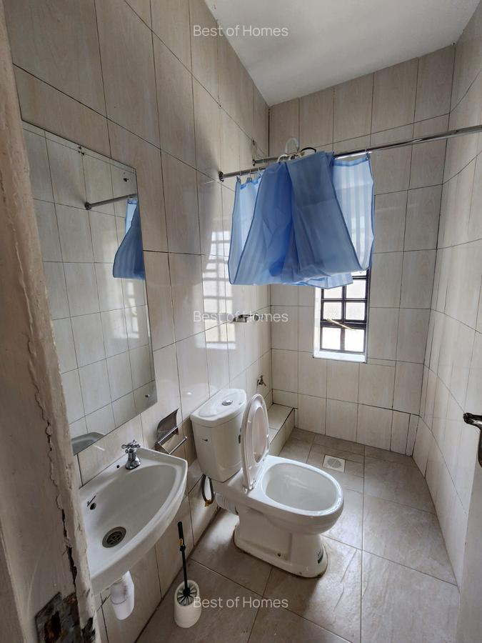 1 Bed House with En Suite in Lavington - 3