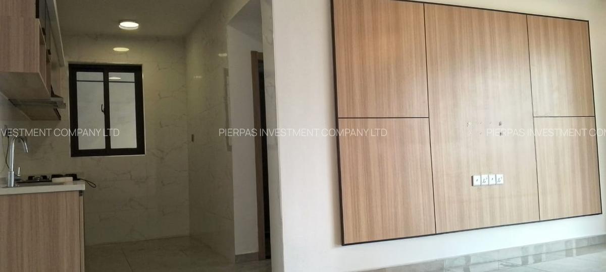 Serviced 3 Bed Apartment with En Suite in Riverside - 13