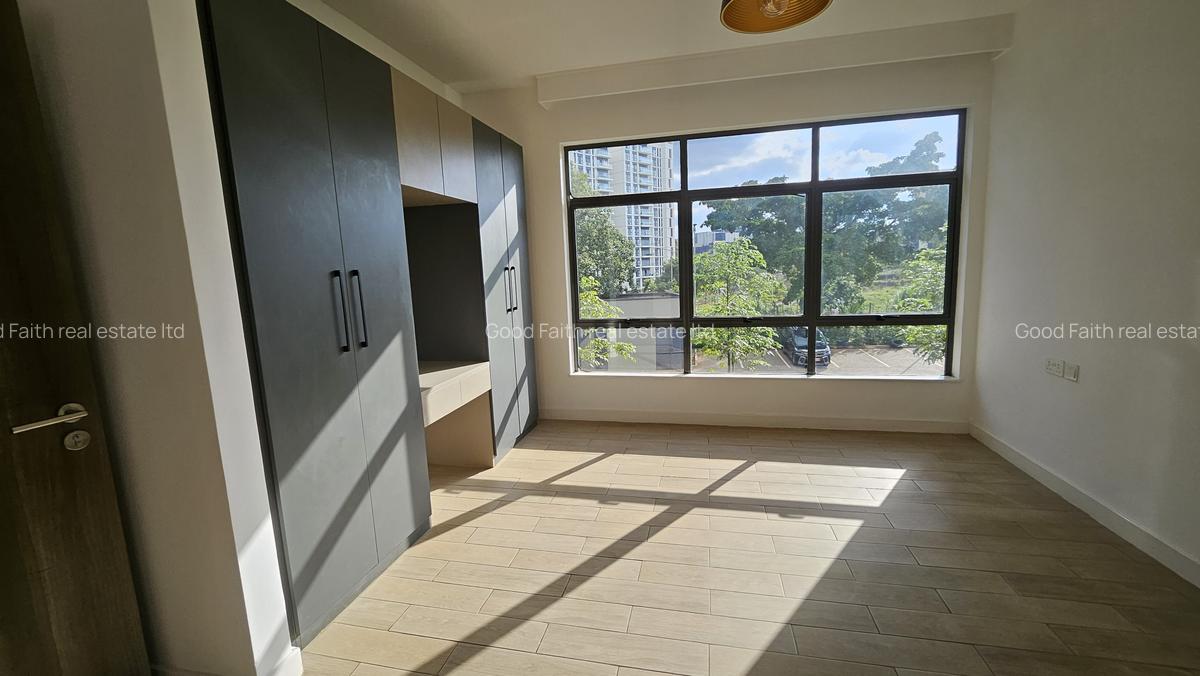 4 Bed Apartment with En Suite at Two Rivers - 11