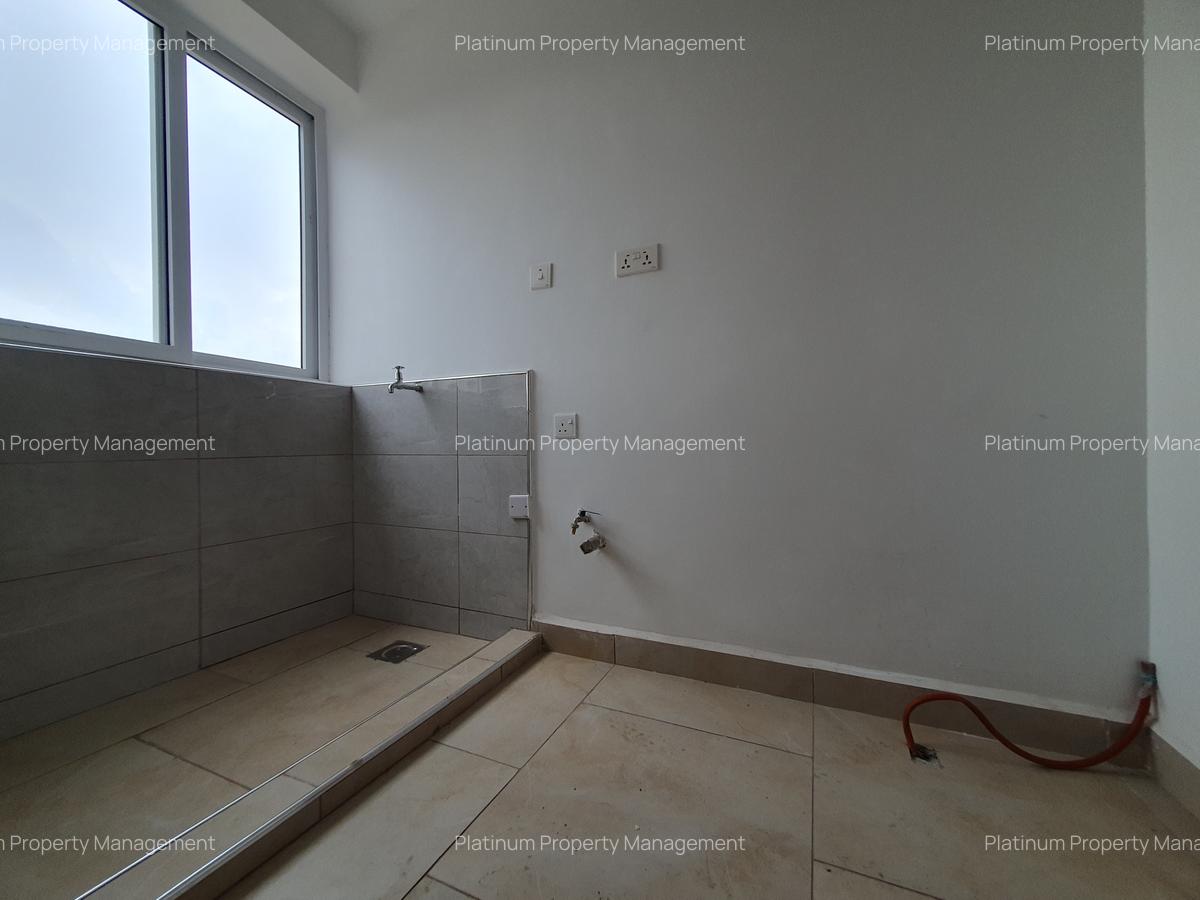 3 Bed Apartment with En Suite in General Mathenge - 10