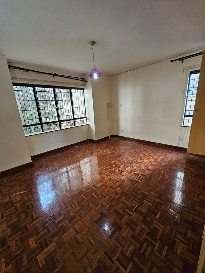 3 Bed Apartment with En Suite at Lavington - 16