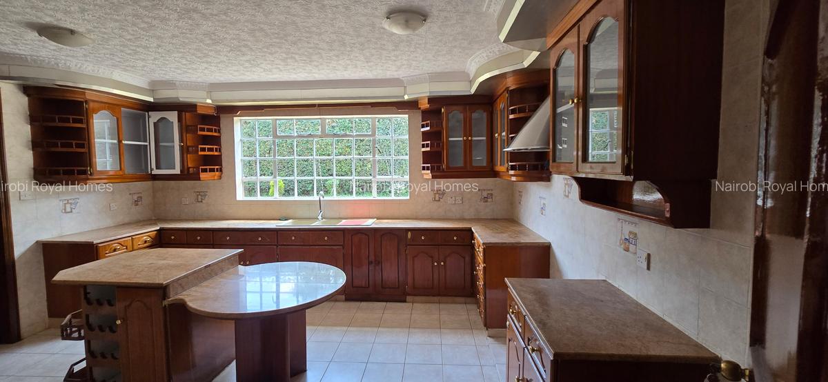 6 Bed House with En Suite at Runda Road - 14