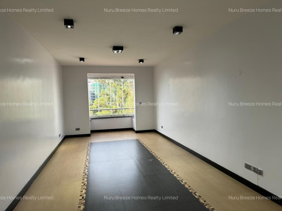 3 Bed Apartment with En Suite in Riverside - 20