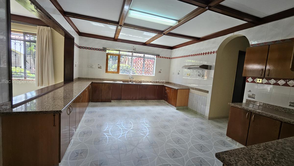 6 Bed House with En Suite in Runda - 6