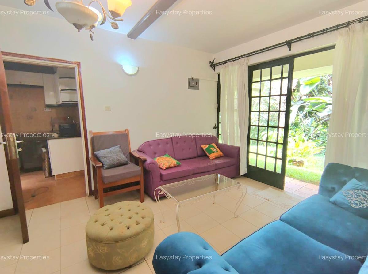 2 Bed House with En Suite in Hill View - 3