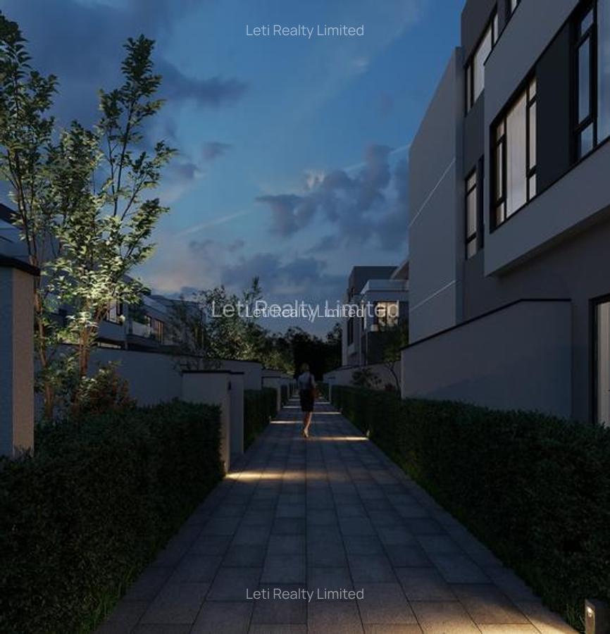 5 Bed Townhouse with En Suite in Lavington - 3