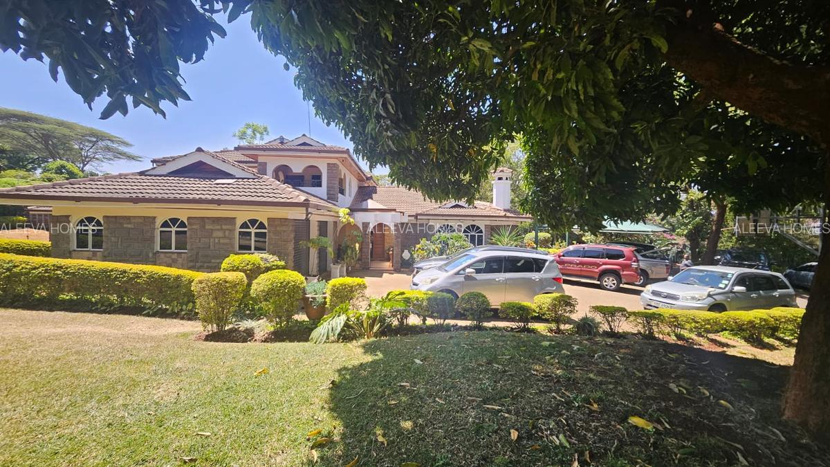 5 Bed House with En Suite in Lavington - 6