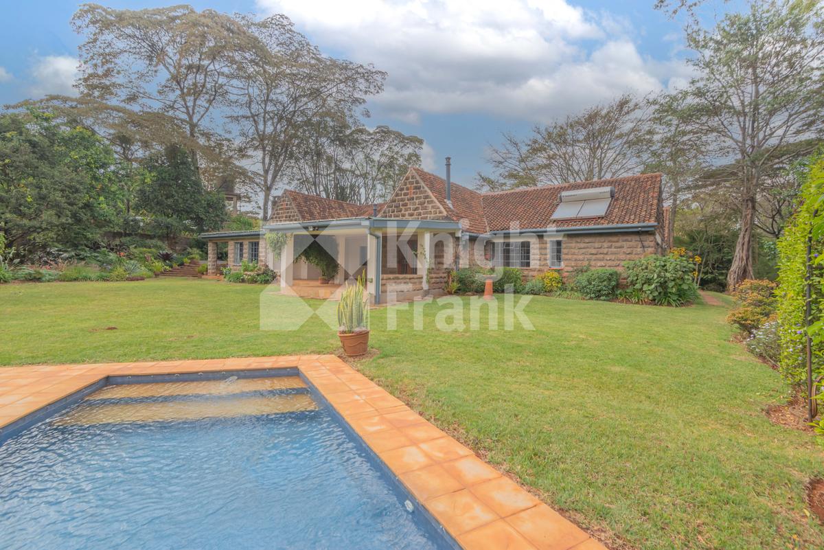 5 Bed House with Swimming Pool at Miotoni West Road - 1