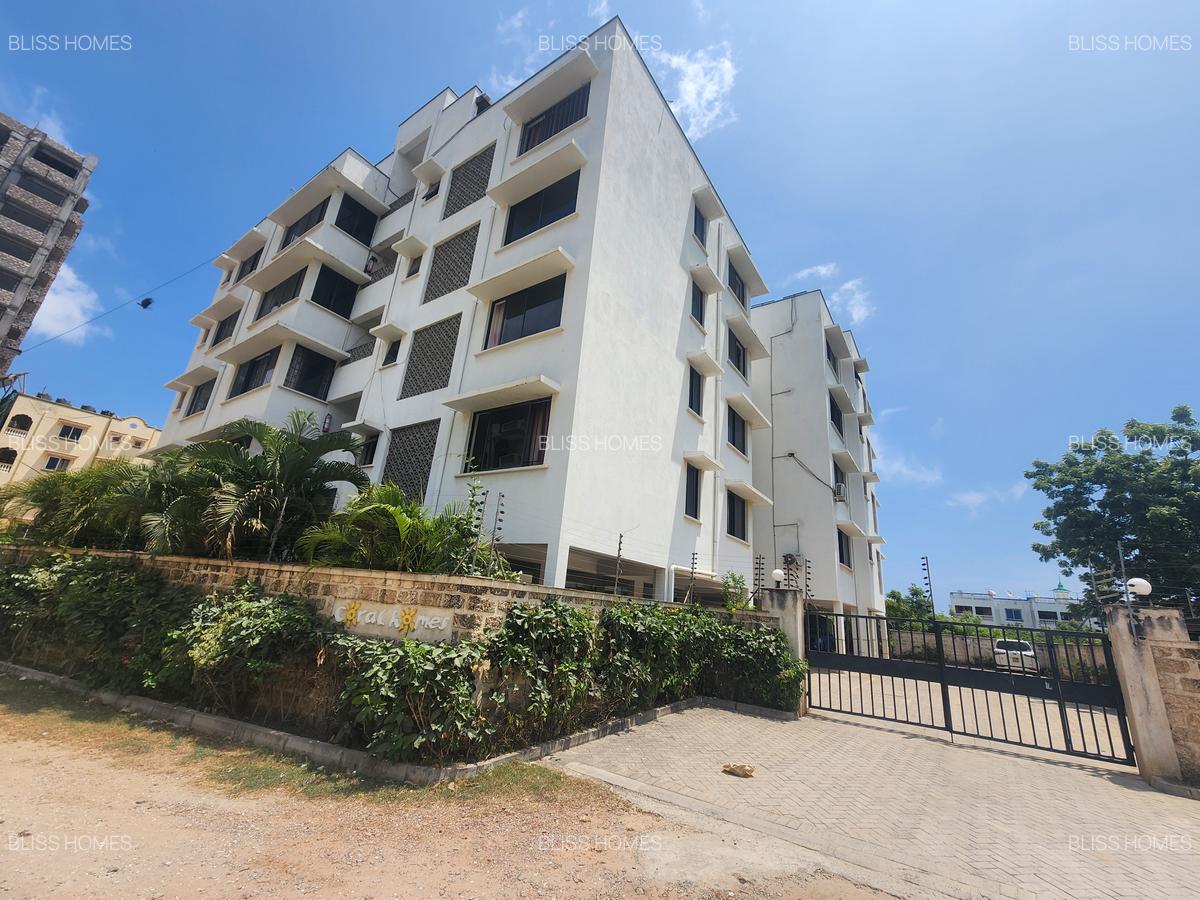 2 Bed Apartment with Borehole at Quick Mart Links Road - 20