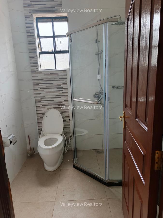 4 Bed Townhouse with En Suite at Lavington - 3