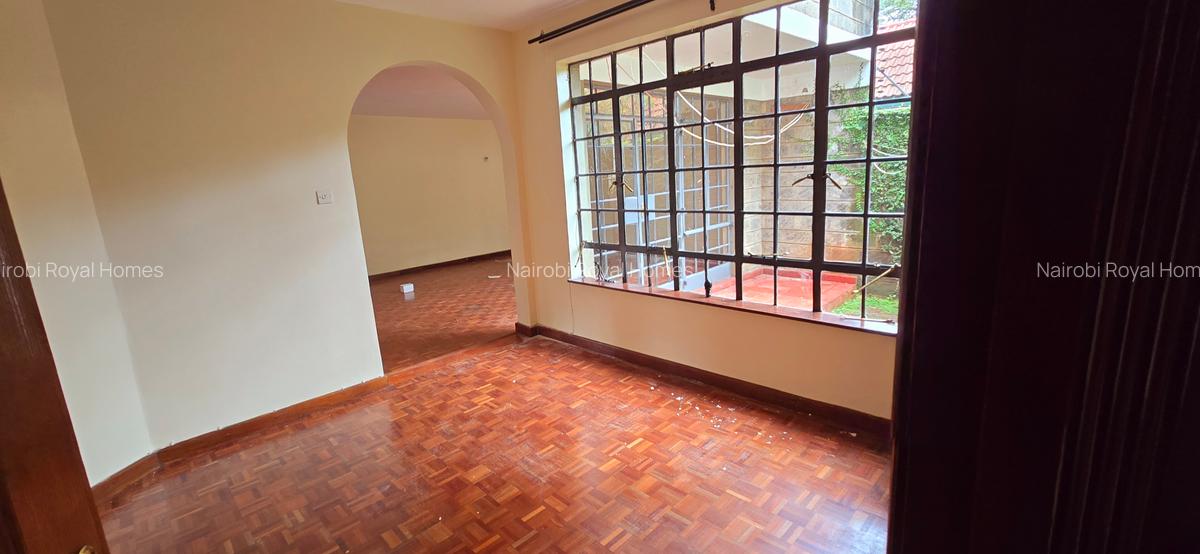 4 Bed Townhouse with En Suite at Convent Drive - 16