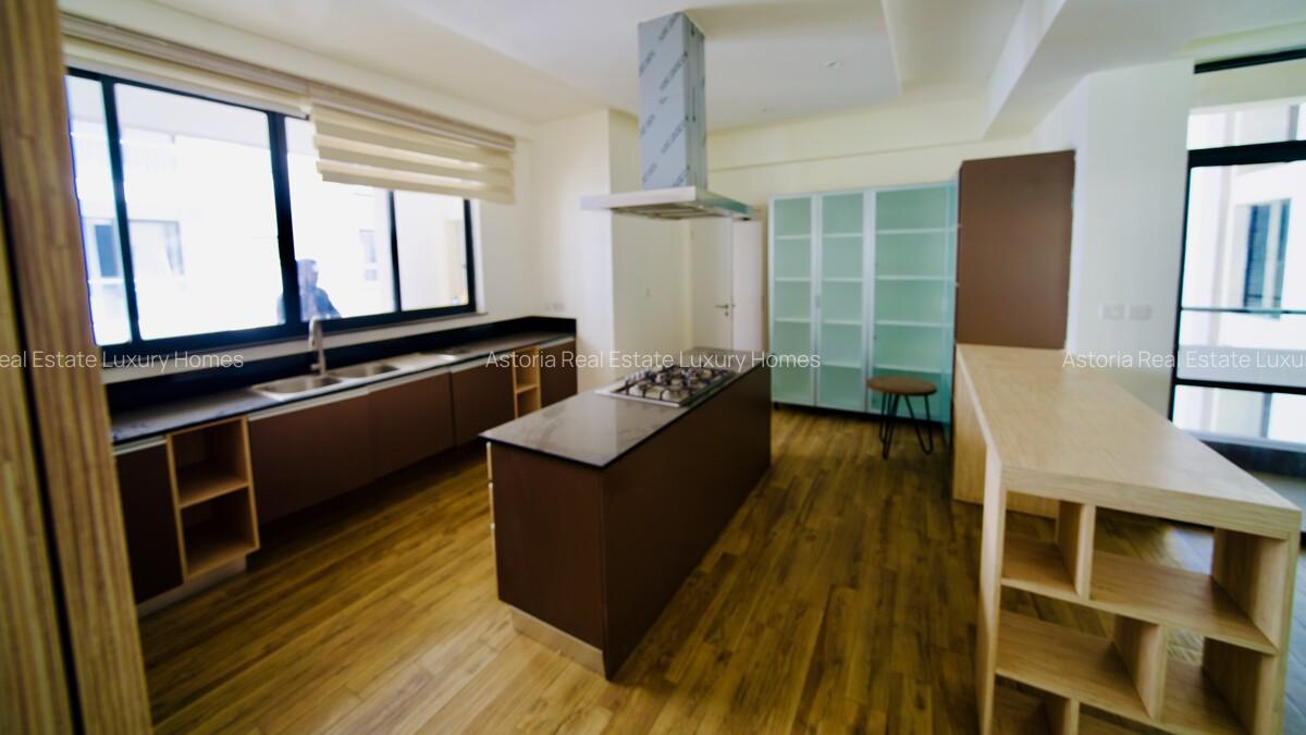 4 Bed Apartment with En Suite at 2026-382 4 Bed - 15