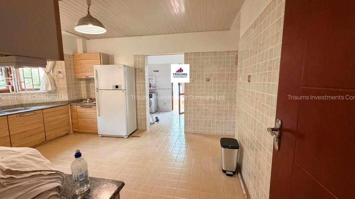 4 Bed Villa with En Suite in Runda - 13