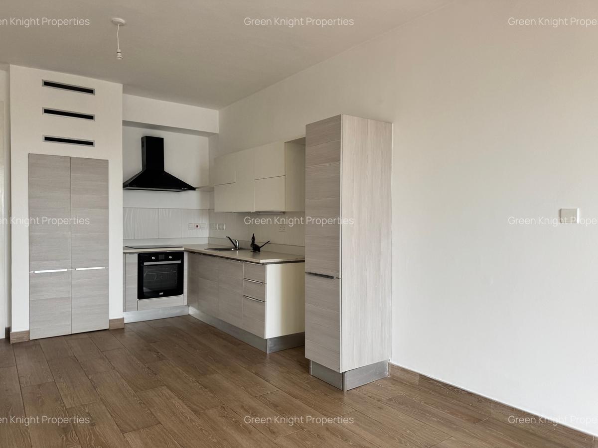 Serviced 2 Bed Apartment with En Suite in Westlands Area - 3