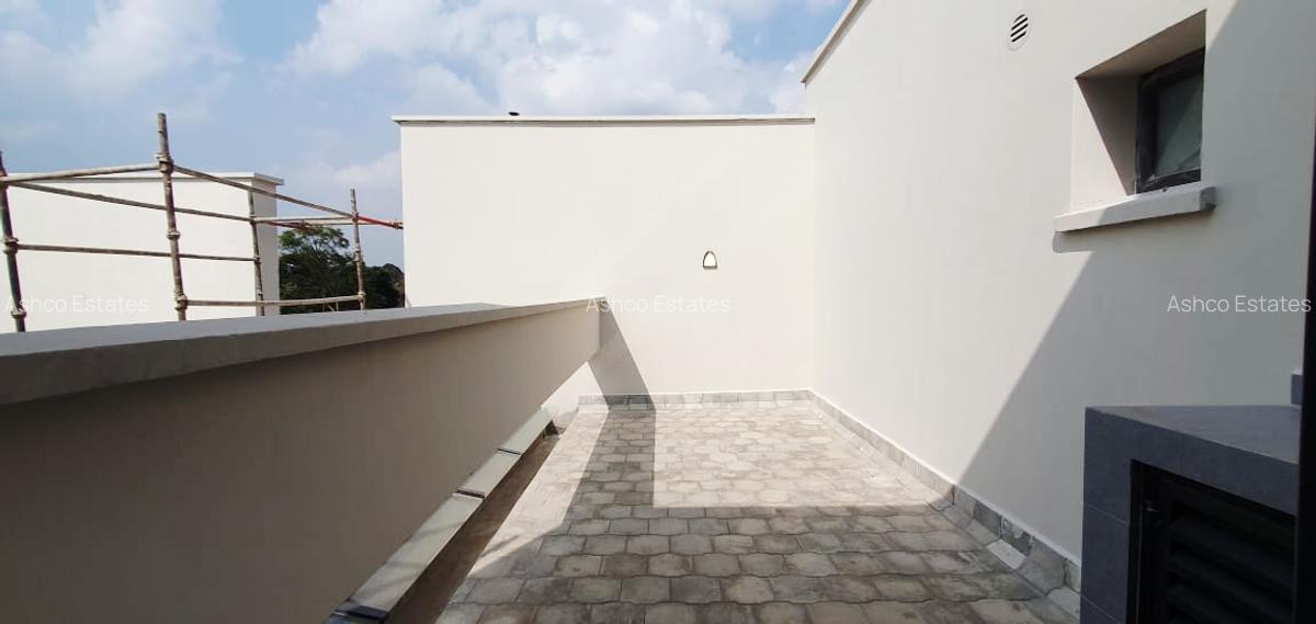 5 Bed Villa with En Suite in Westlands Area - 19