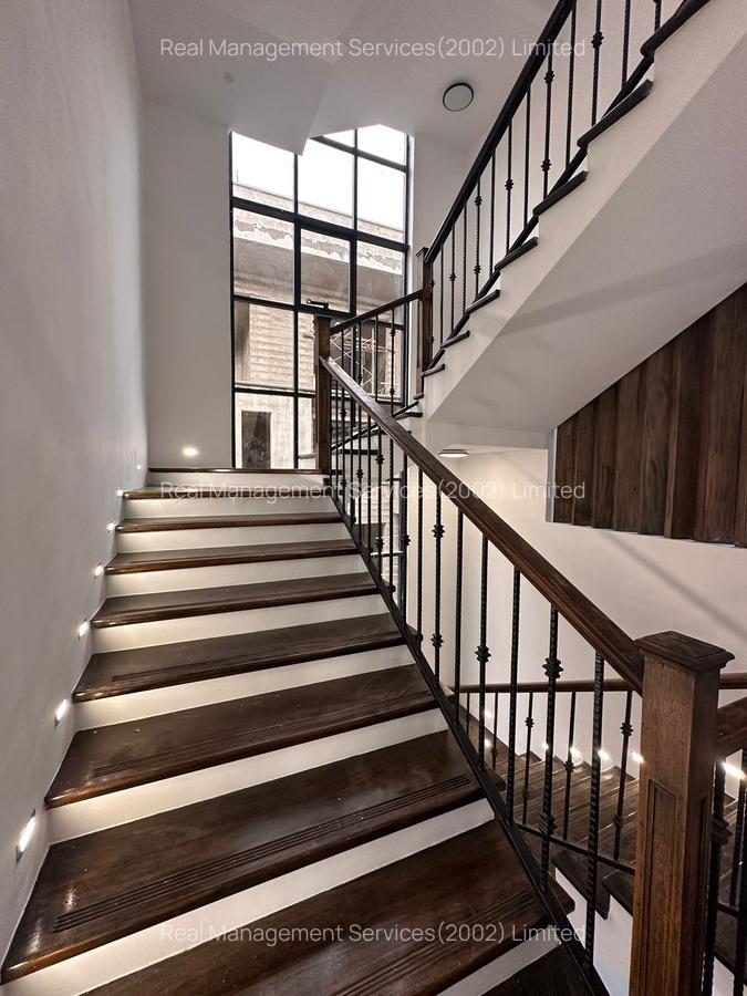 4 Bed Townhouse with En Suite at Muthangari Drive - 16