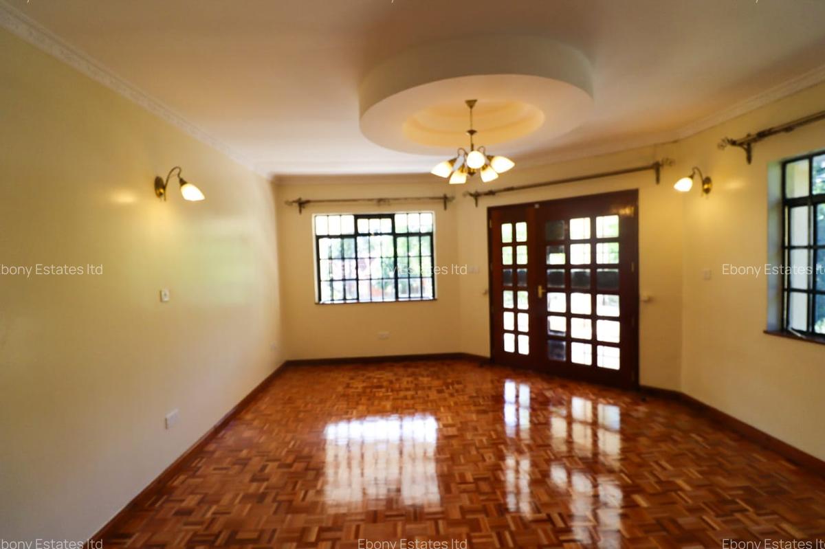 4 Bed Townhouse with En Suite in Lavington - 6