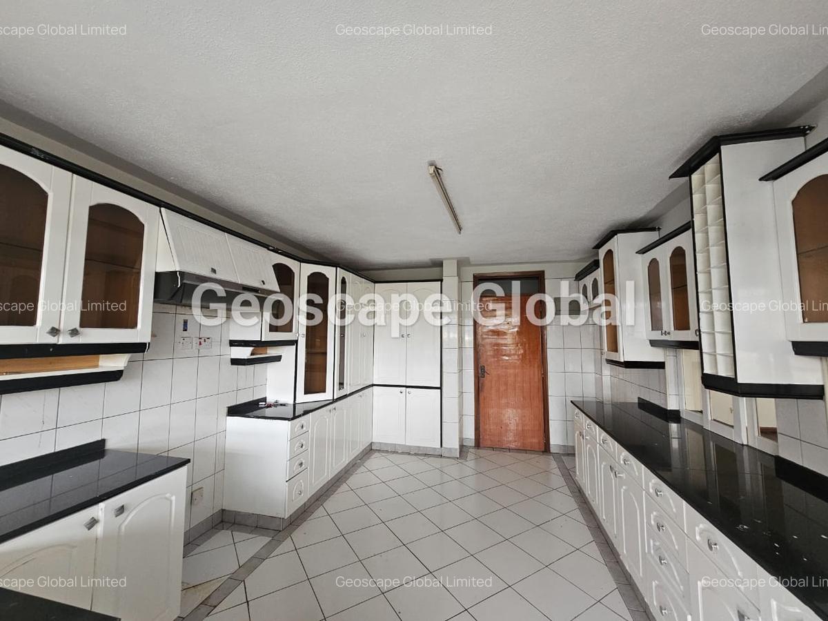 4 Bed Apartment with En Suite in Kileleshwa - 8
