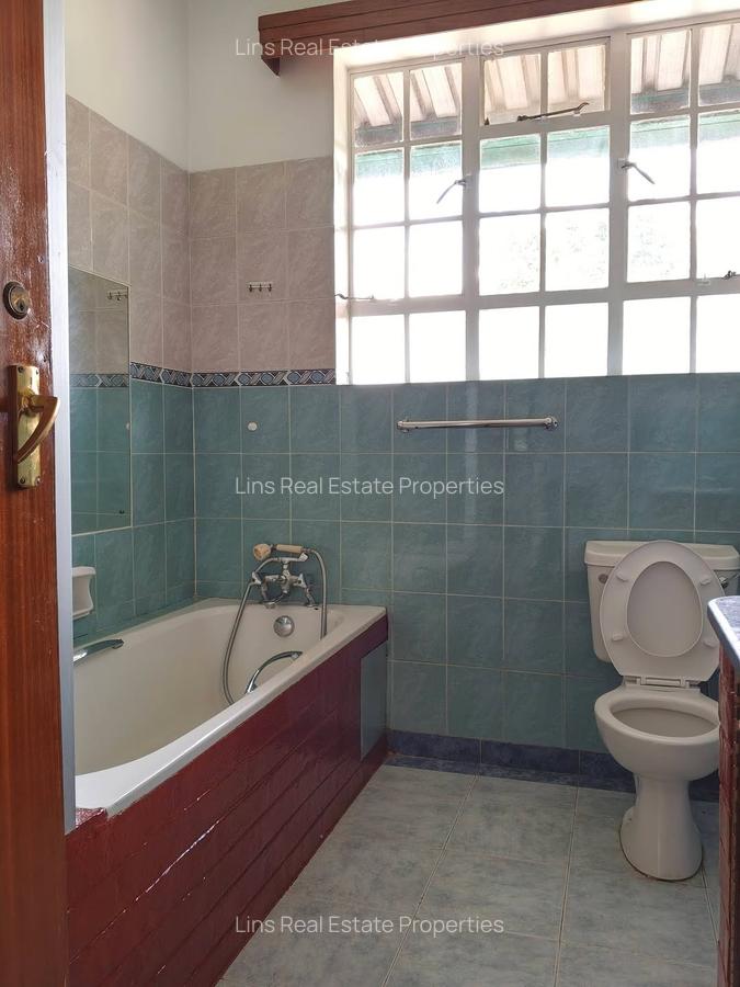 2 Bed Apartment with En Suite in Westlands Area - 12